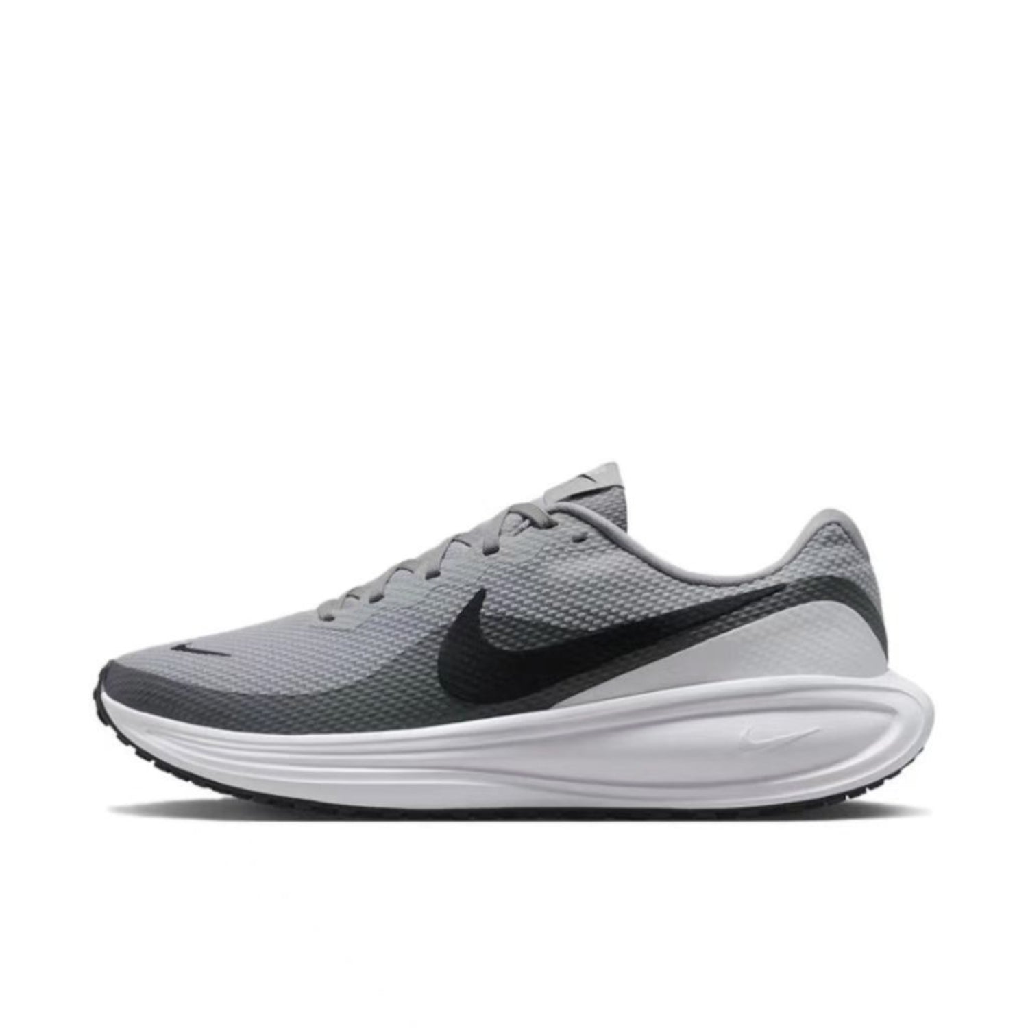 Nike Revolution 8