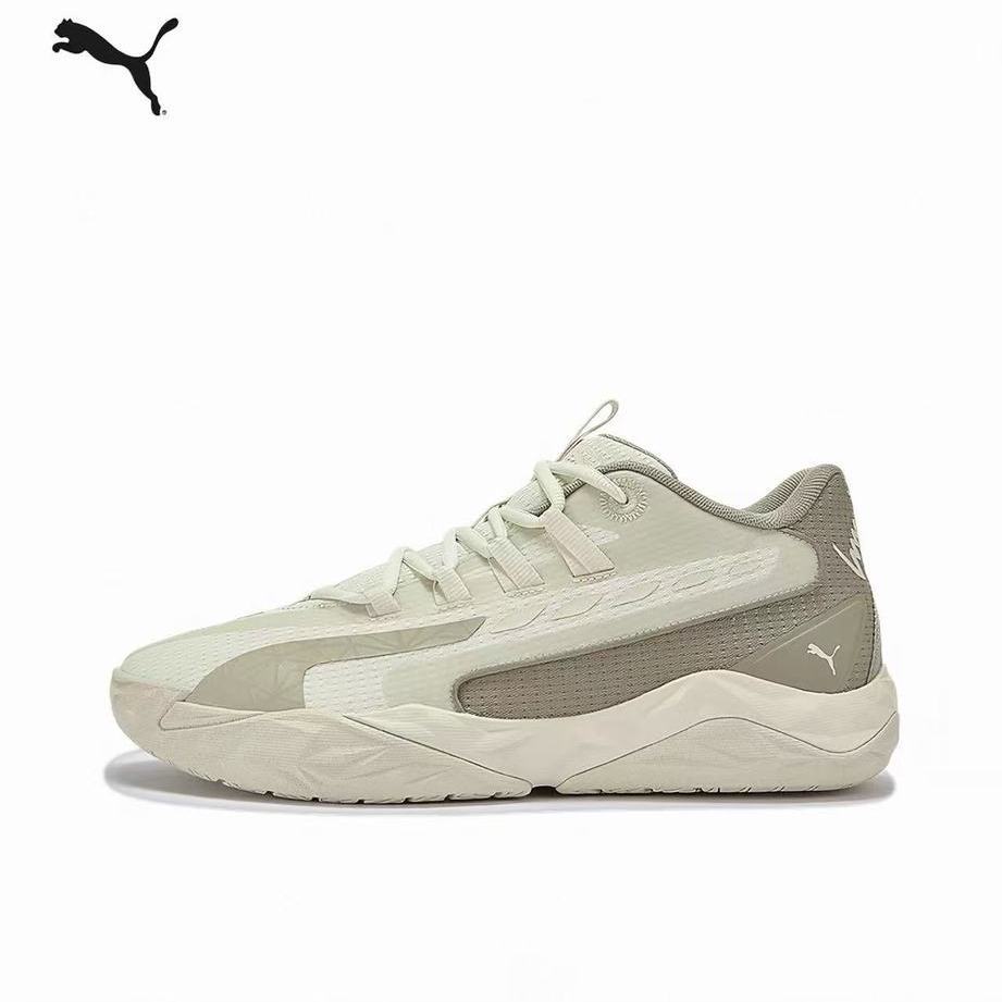 The PUMA Dagger 2 Mid Shoe