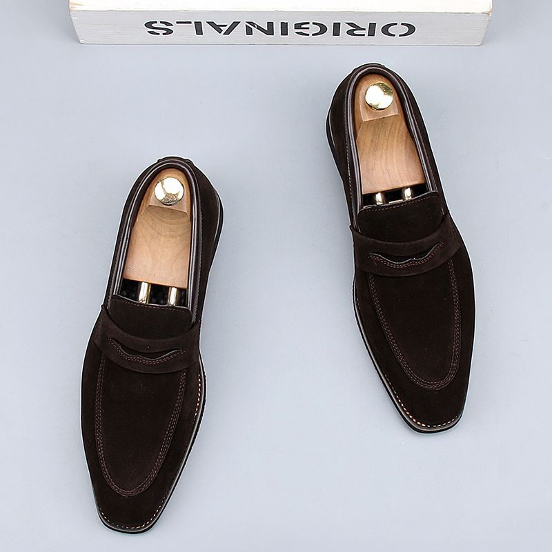 Refined Point Suede Footwear