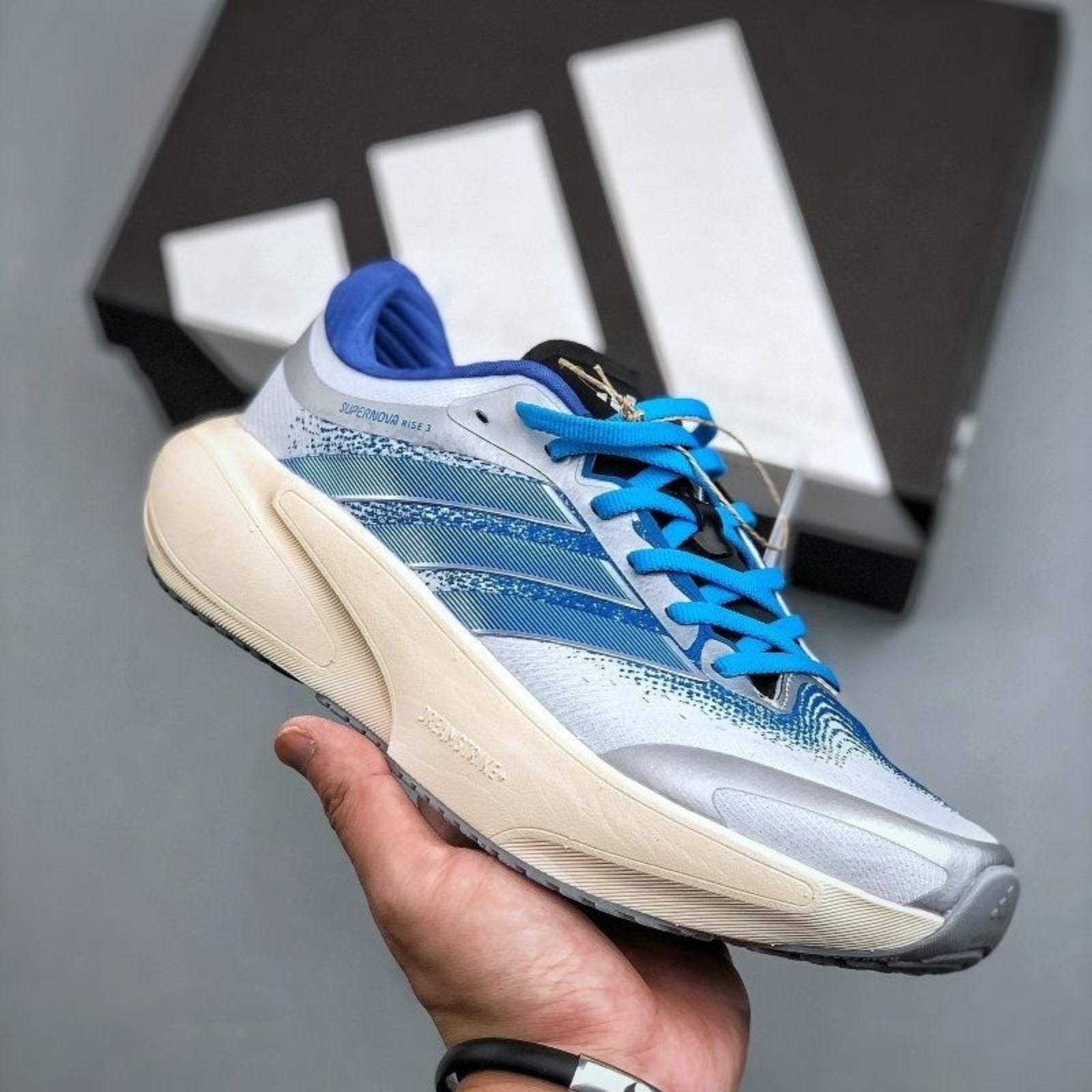 Adidas Clifton 9 ShockFlex Shoes