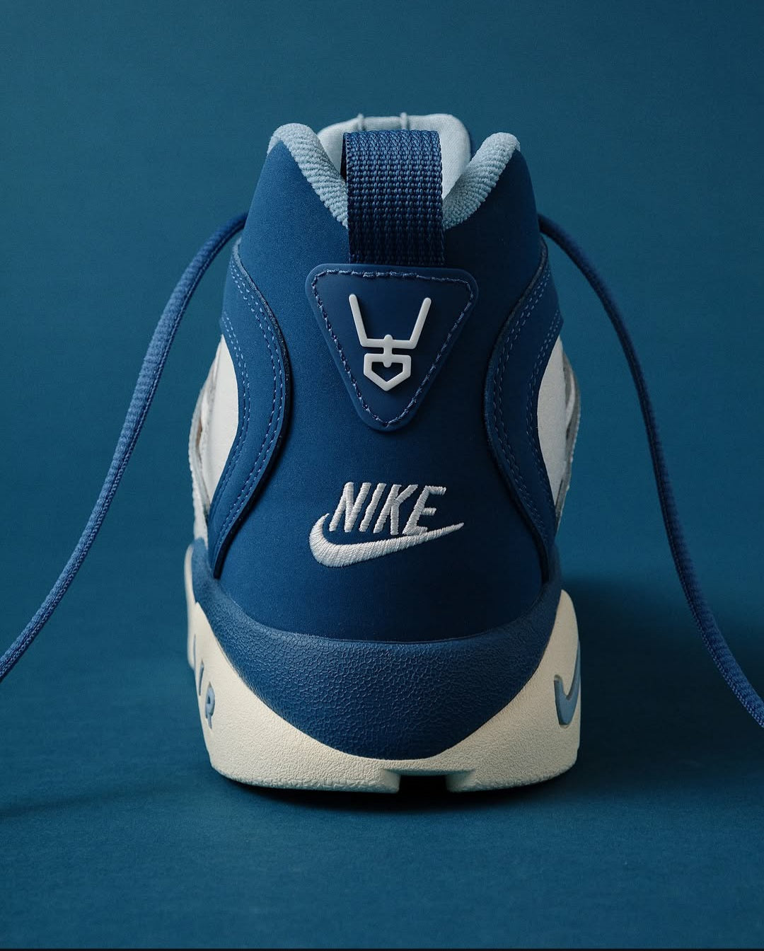 Nike Air Diamond Turf II sneakers