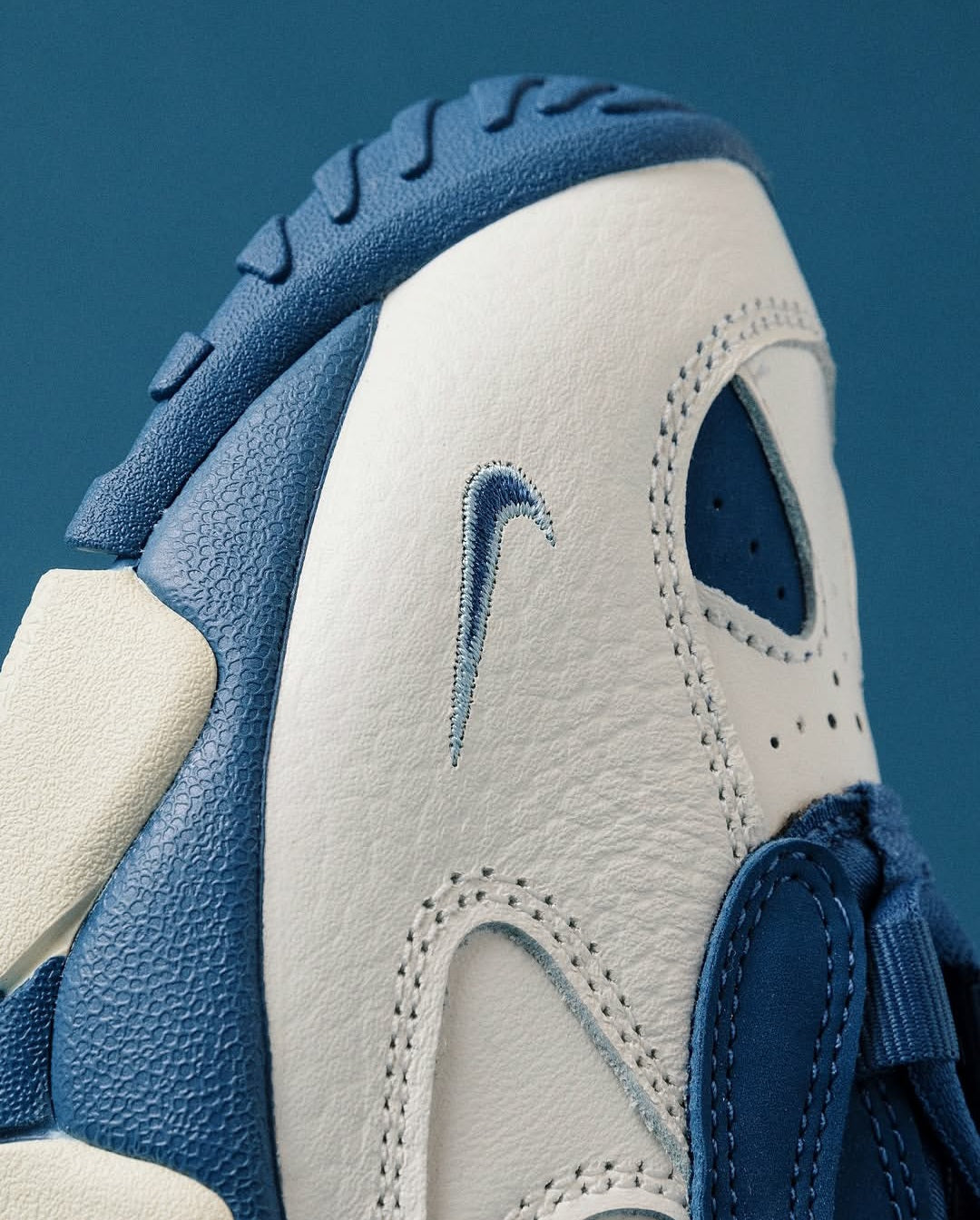 Nike Air Diamond Turf II sneakers