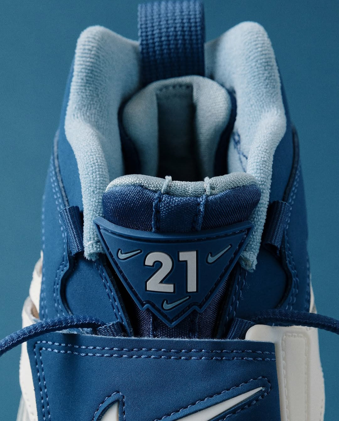 Nike Air Diamond Turf II sneakers