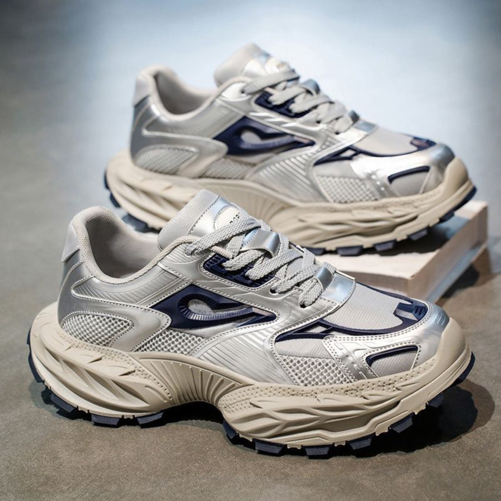 FeatherLite Shock Absorb Sneakers