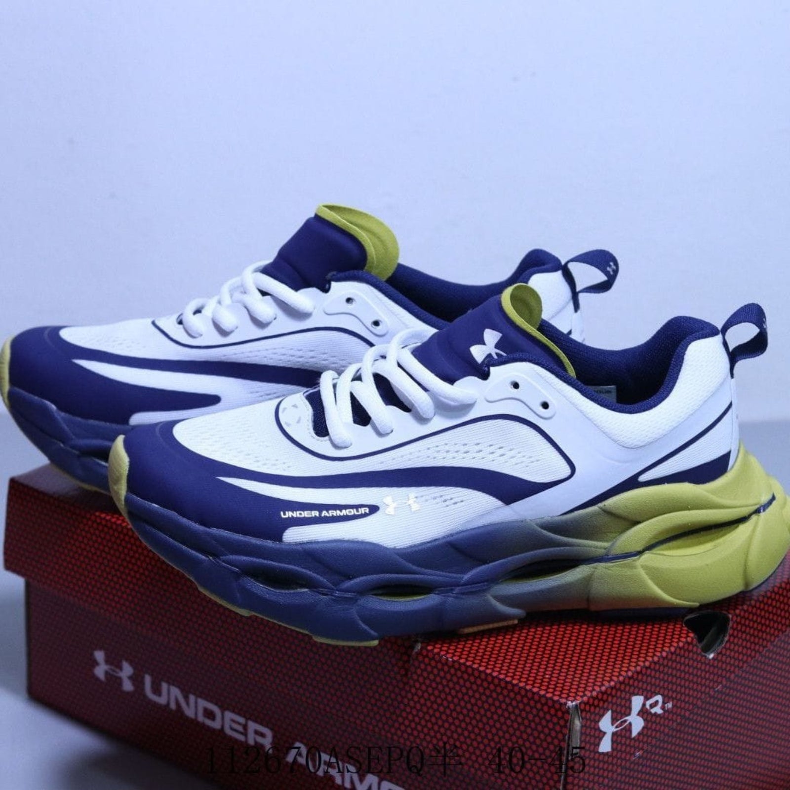 UA25 Halo Racer Sneakers