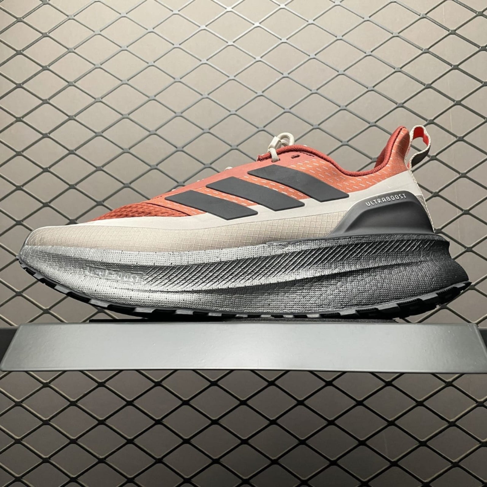 VersaRun Lightweight Sneakers