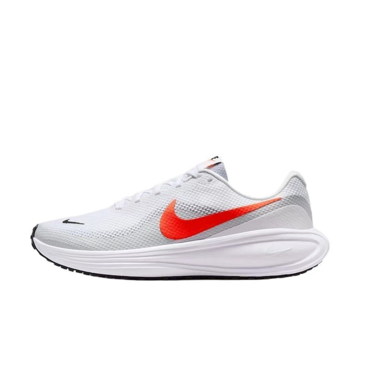 Nike Revolution 8