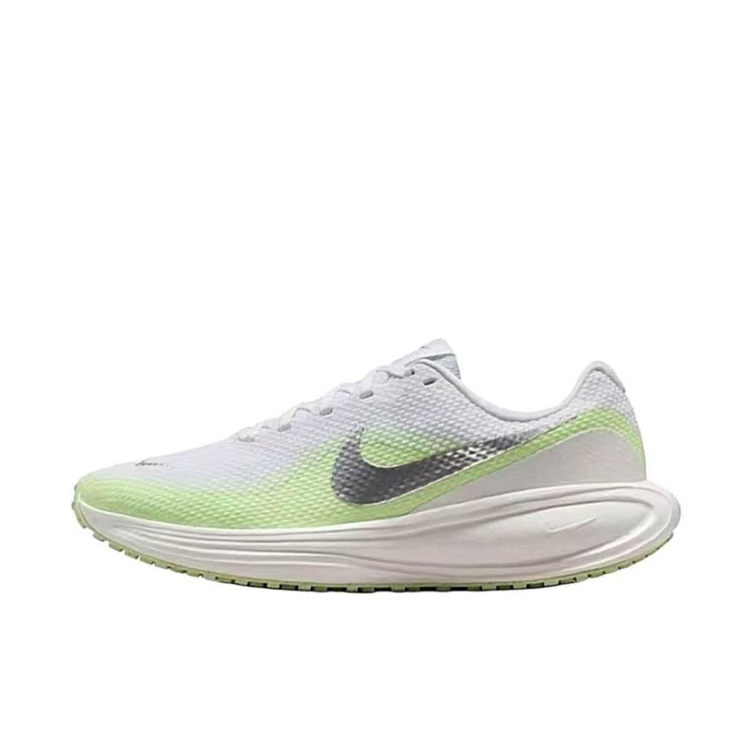Nike Revolution 8