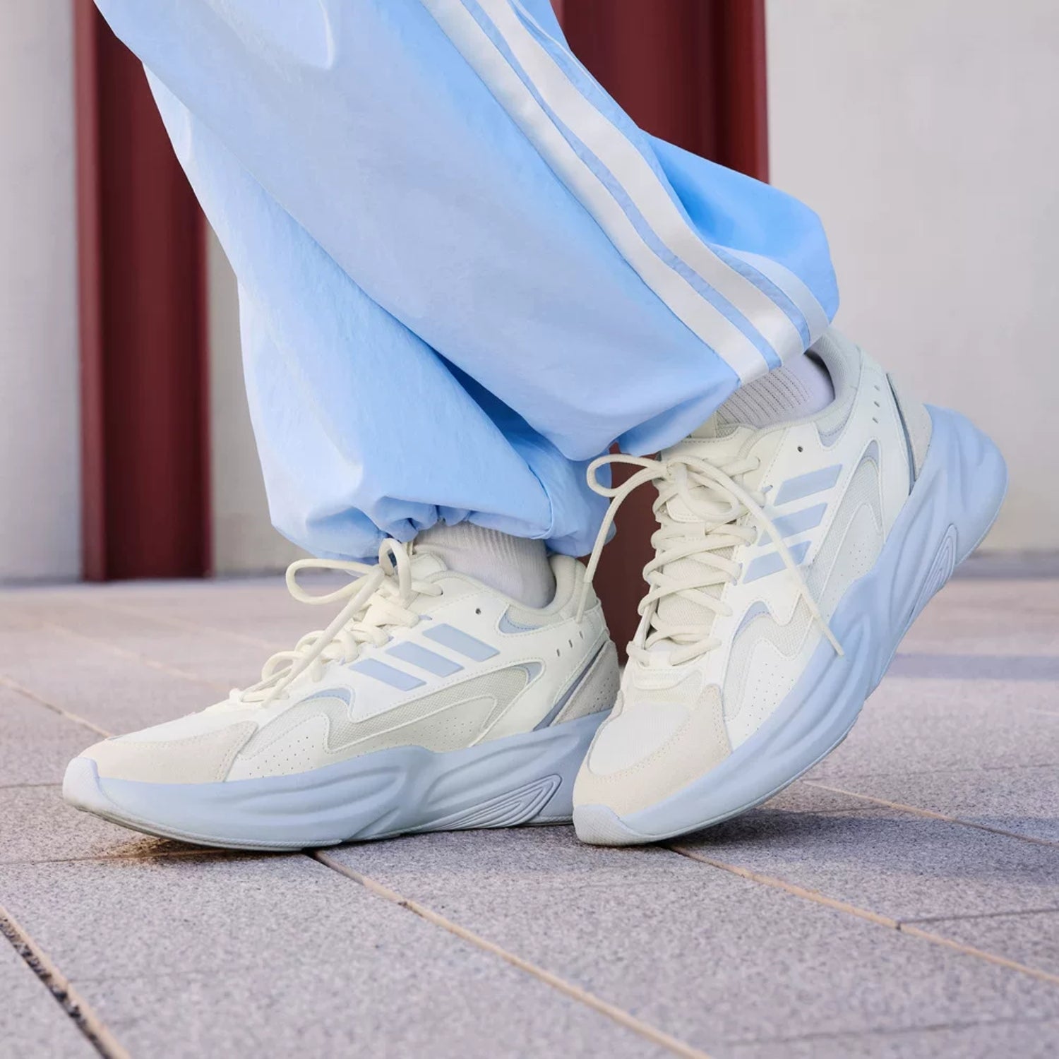 Adidas Ozwave unisex lifestyle sneakers